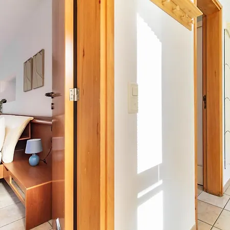Lakeside Village Apartment, * Lugano