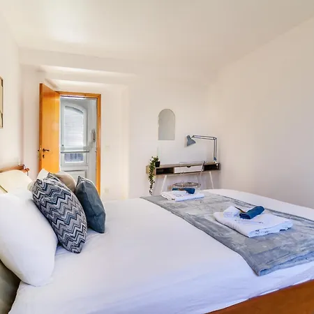 Lakeside Village Apartment,