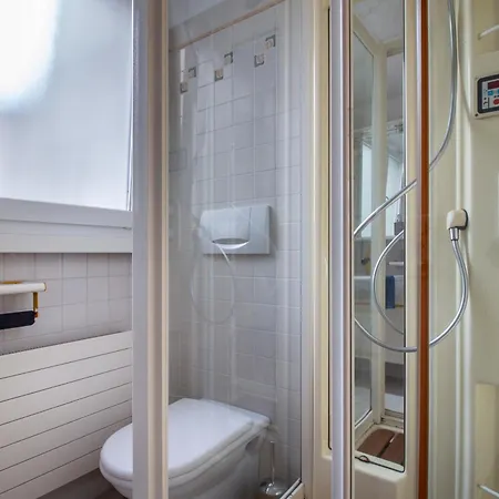 Lakeside Village Apartment, * Lugano